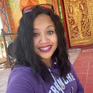 Meet your Posher, Lenola